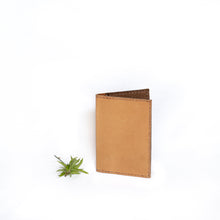 Load image into Gallery viewer, Full-grain Small Leather Wallet.