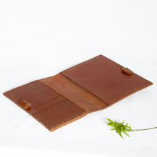 Load image into Gallery viewer, Full-grain Leather Small Portfolio.